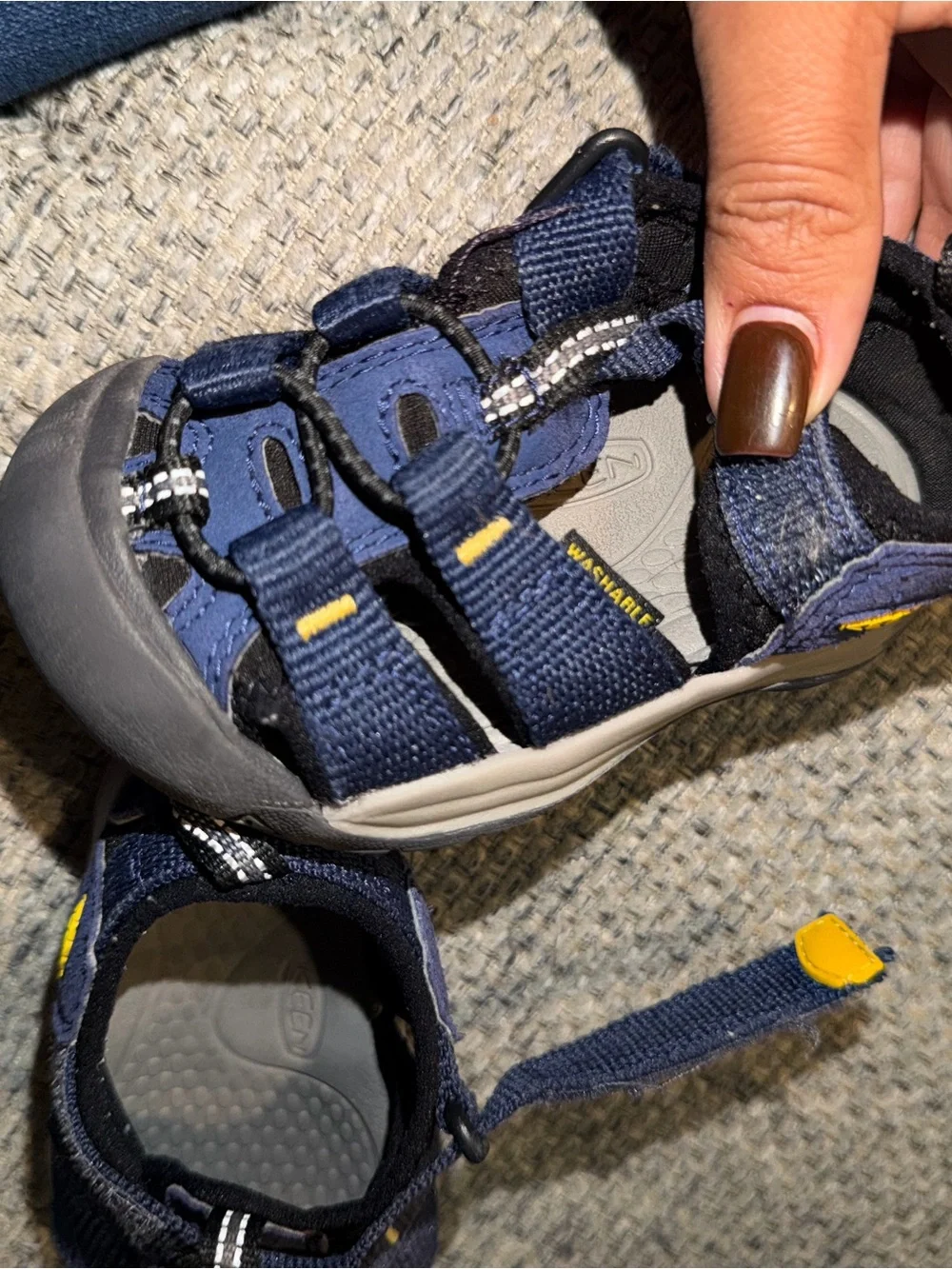Keen sturdy closed